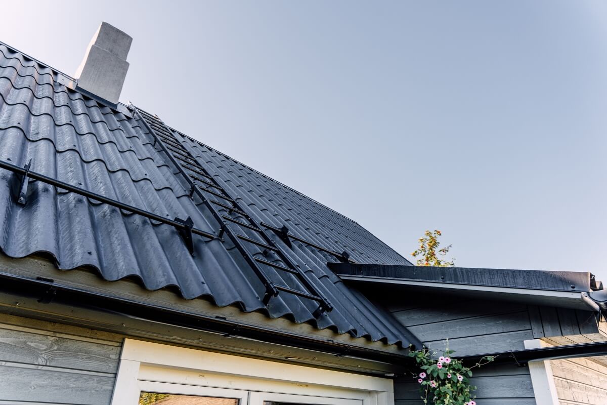 Eternit-Villa-grafiit-Eramaja-Viljandimaal-4