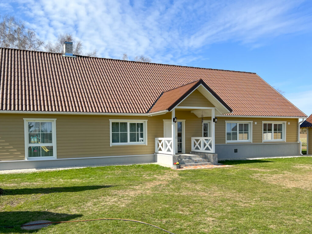 Bestor-Cedral-lap voodrilaud ja-Eternit-Gotika katus-Marjamaa-referentsfoto1