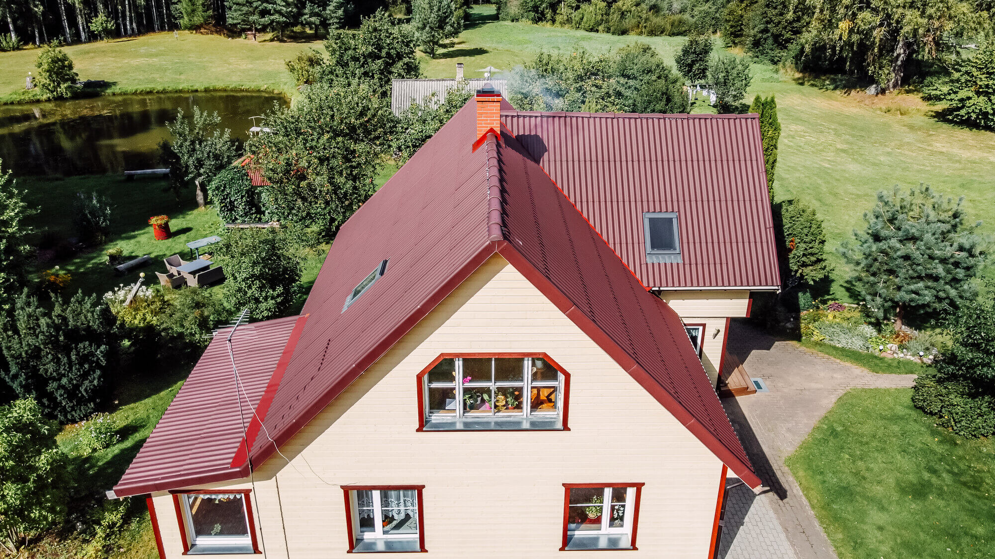 Bestor-Eternit-Klasika-kirsipunane-rouge-referentsfoto1